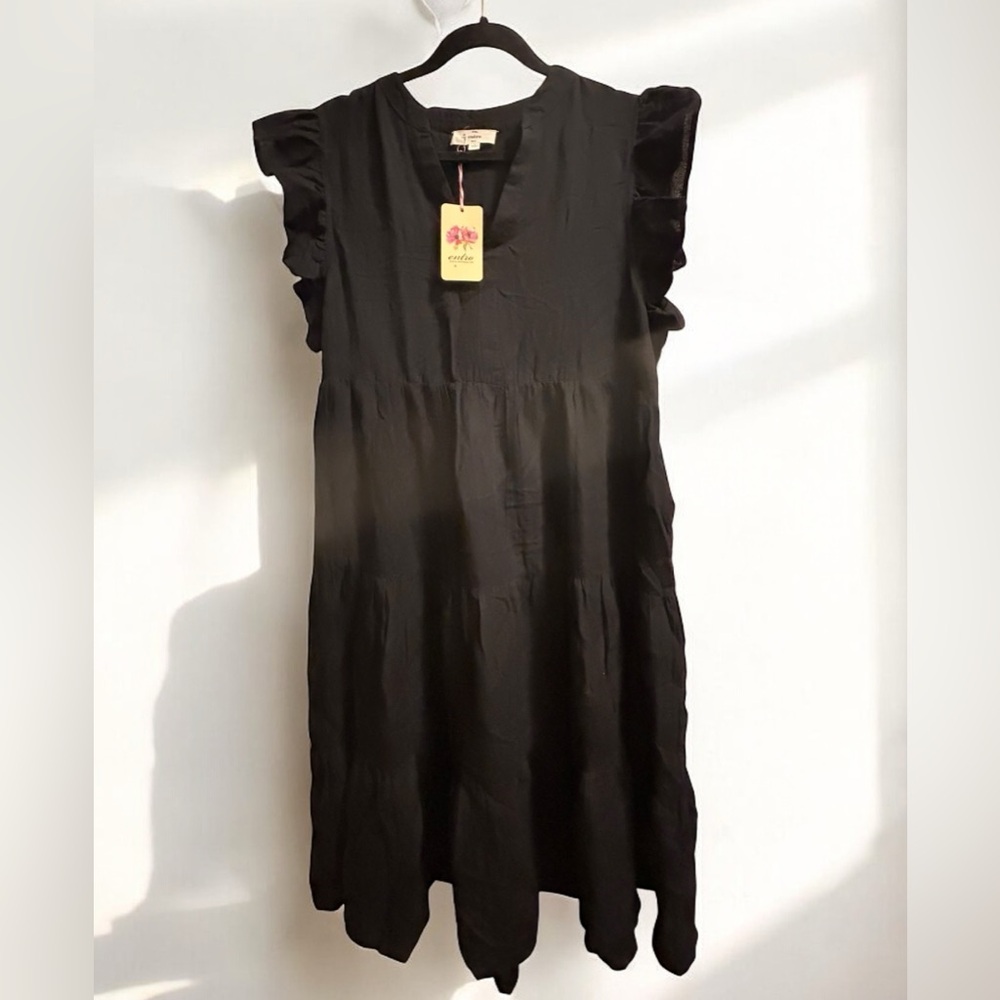 Entro Black V-neck tier dress